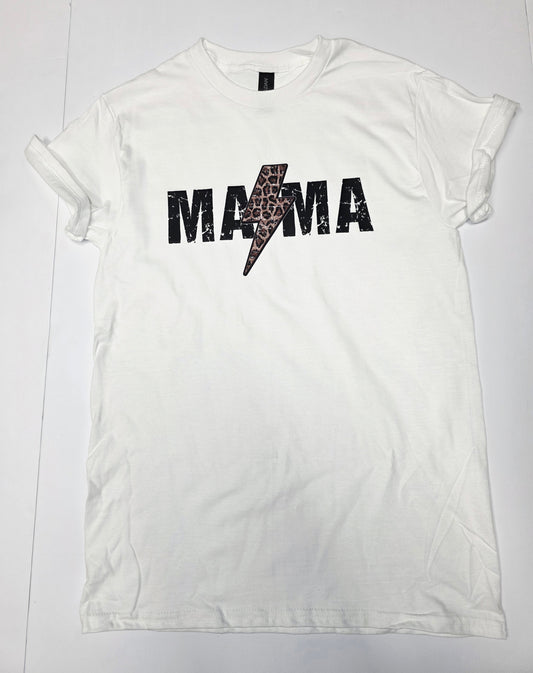 flat lay of mama graphic tee