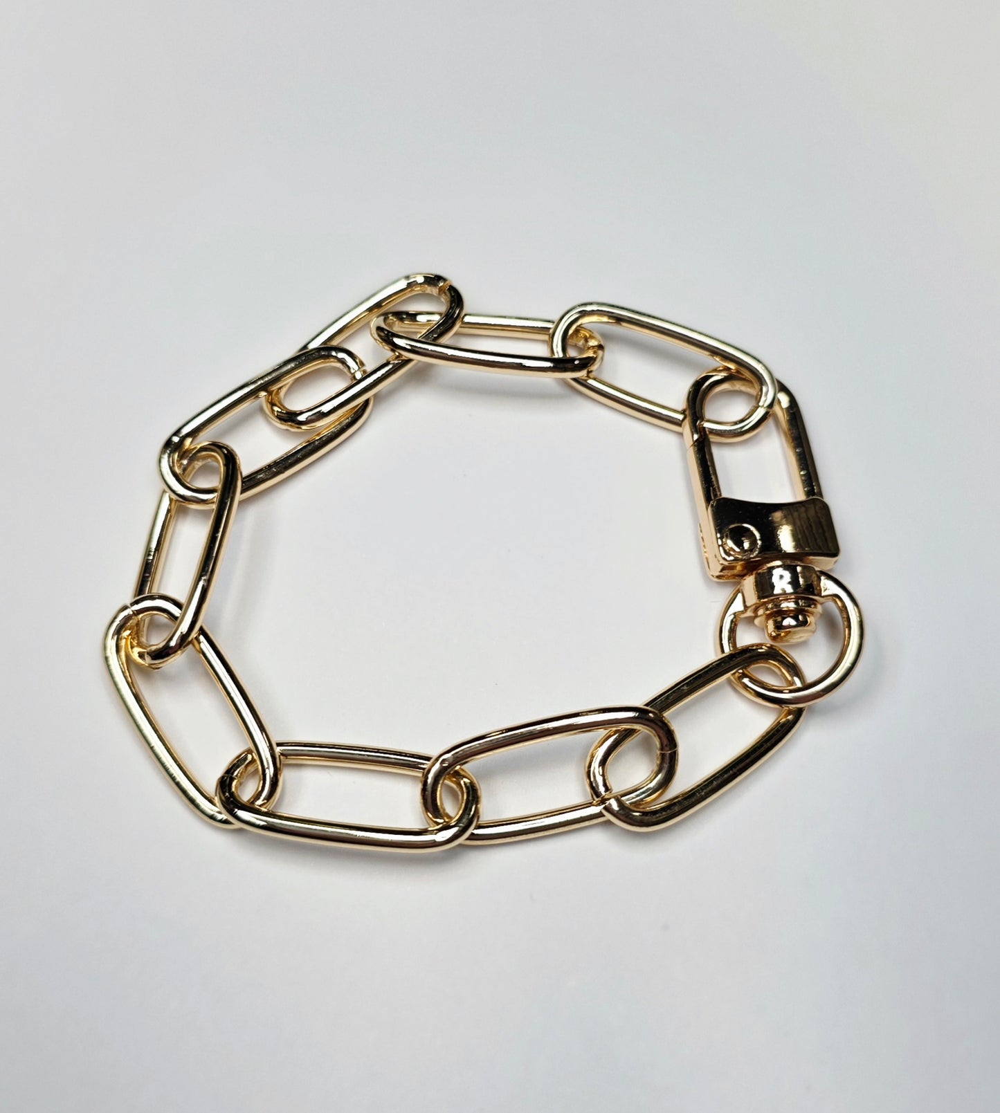 gold chunky chain bracelet