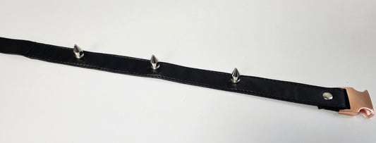 spikes on belt